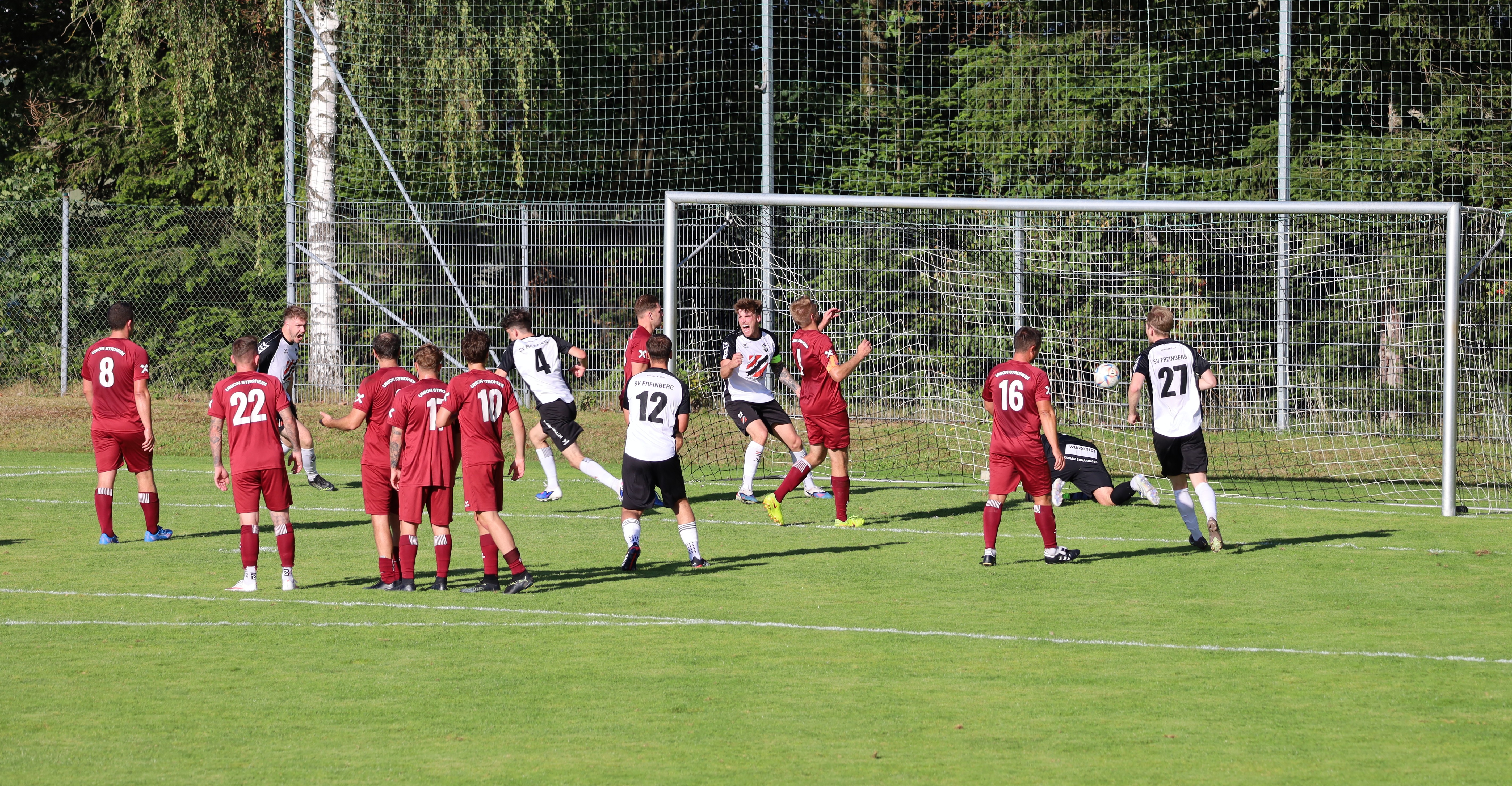 Featured image for In letzter Minute: Benjamin Geier staubt zum 2:1-Erfolg ab